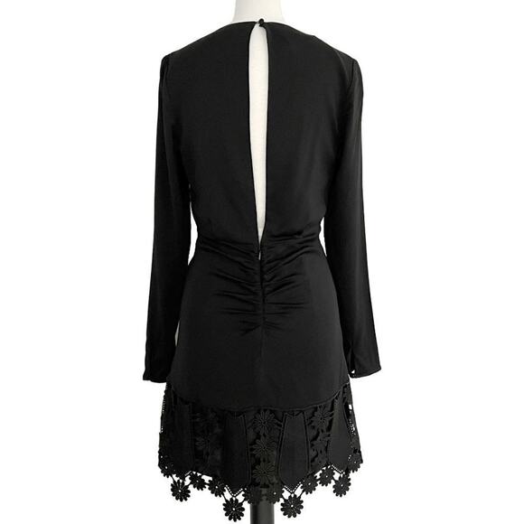 Self-Portrait Black Knotted V-Neck Guipure Lace Mini Dress – Size US 4 - Picture 5 of 8